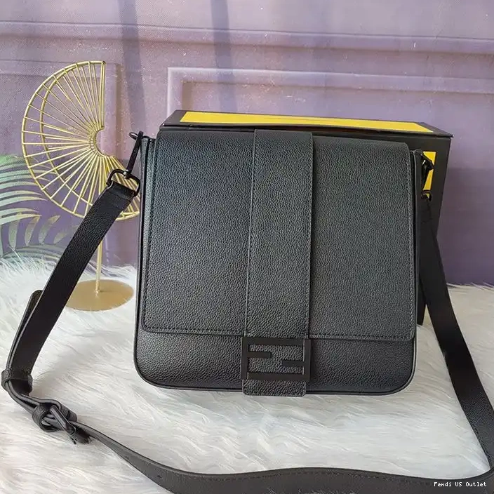 HOT Medium Fendi Romano Baguette In Leather Cuoio Messenger Black 0322
